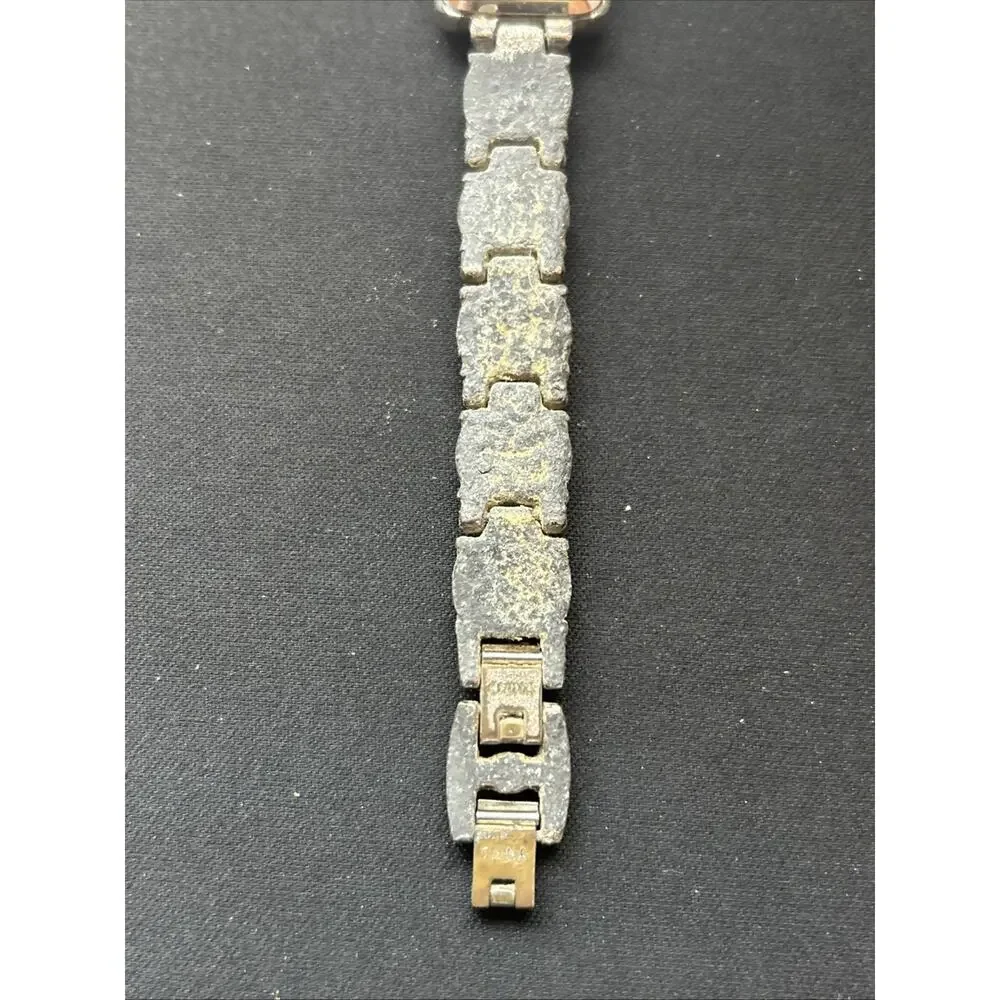 Attitude silver tone
